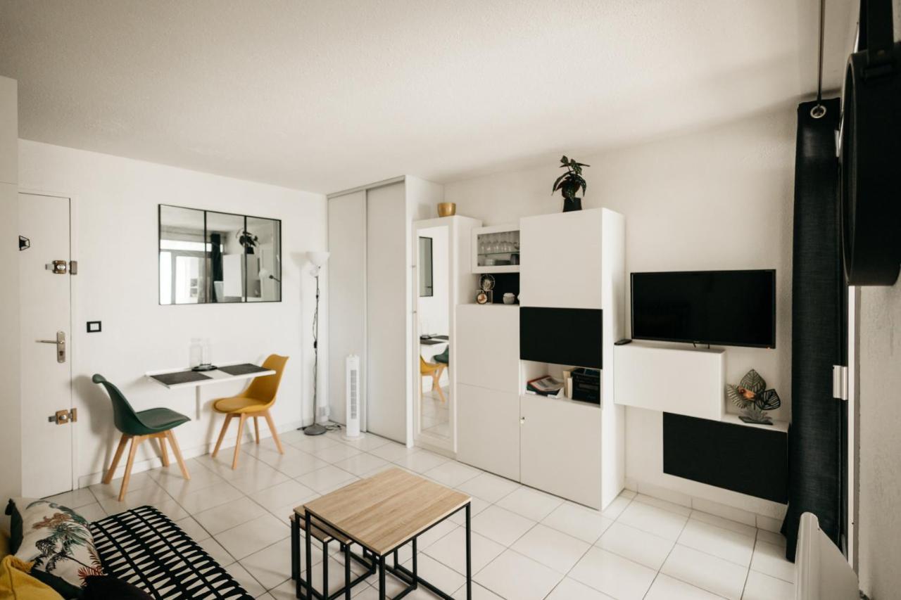 Cosy T1, A 10 Minutes A Pieds Des Plages Fréjus Dış mekan fotoğraf