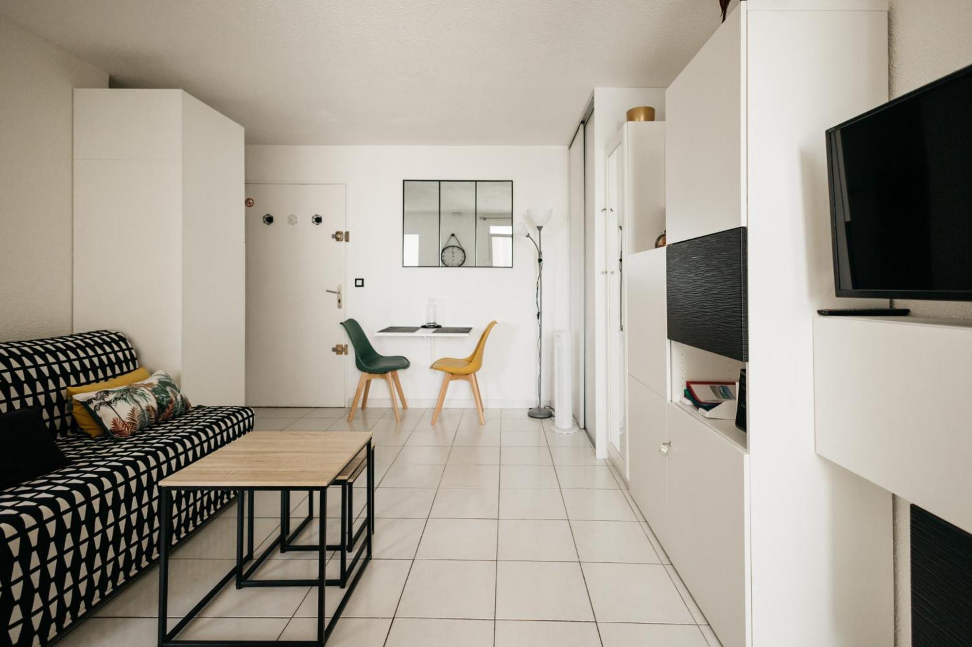 Cosy T1, A 10 Minutes A Pieds Des Plages Fréjus Dış mekan fotoğraf