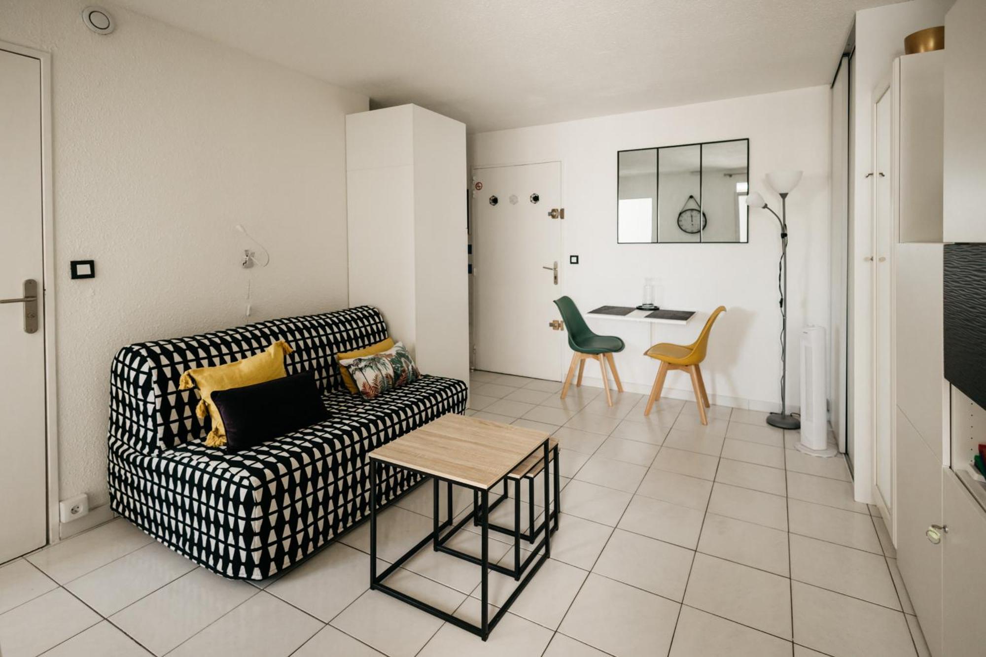Cosy T1, A 10 Minutes A Pieds Des Plages Fréjus Dış mekan fotoğraf