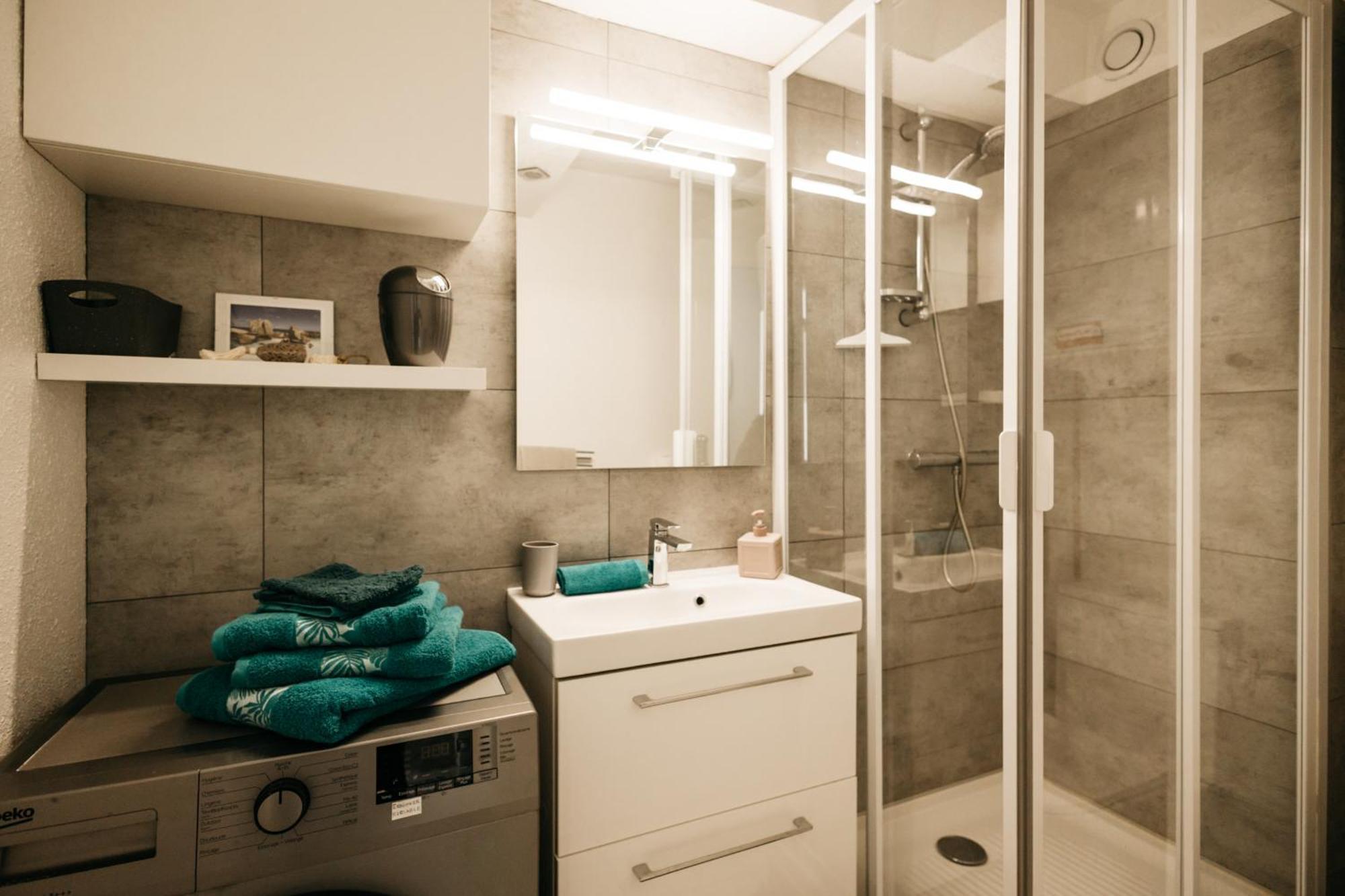 Cosy T1, A 10 Minutes A Pieds Des Plages Fréjus Dış mekan fotoğraf